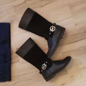 Girls zip up black boots